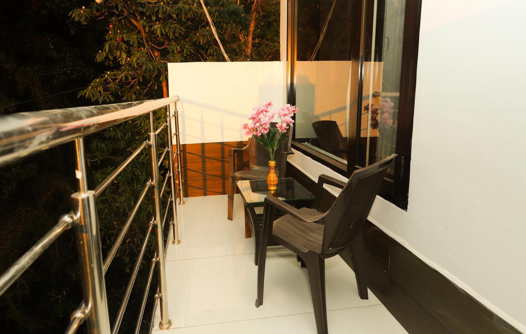 Mirage Grand Hotel McLeod Ganj Exterior foto